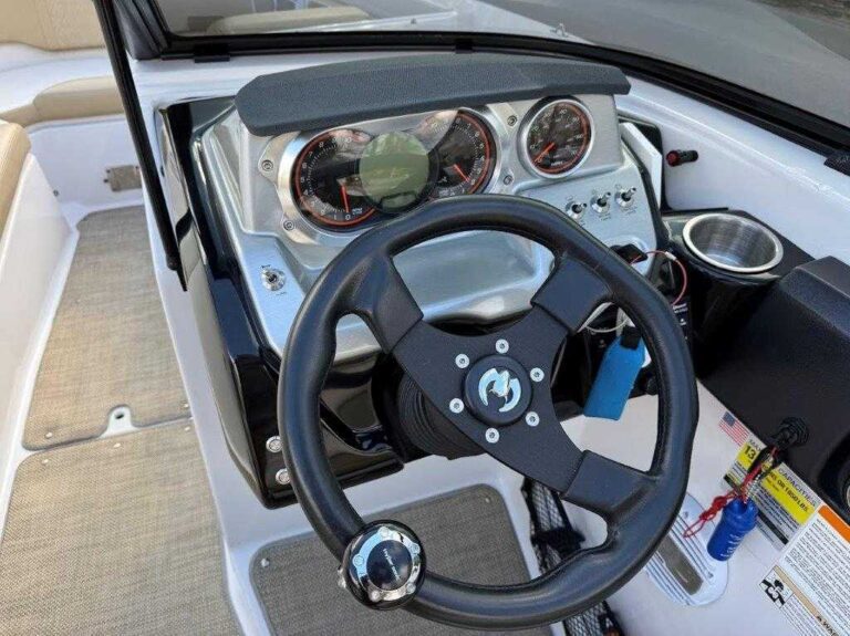 2016 Scarab 255 HO Platinum US-PSBSD071K516 [photo 13]